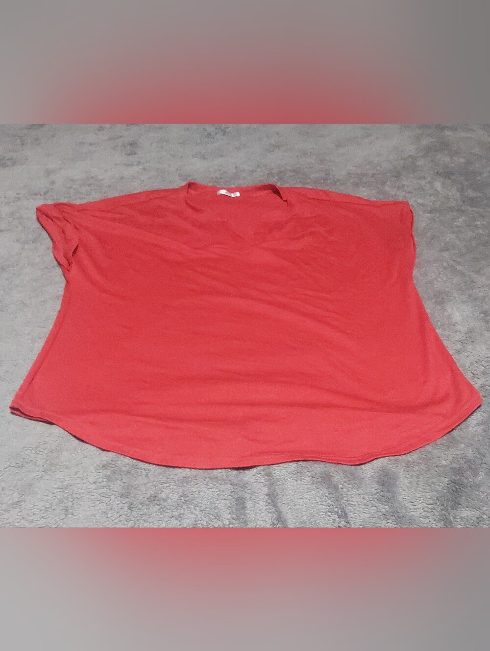 Women’s Relaxed Fit Short Sleeve Top - Red